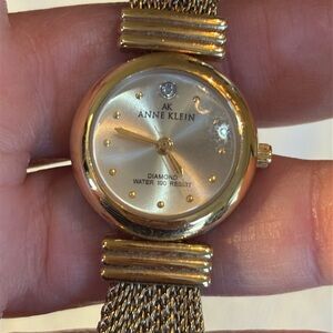 Anne Klein Diamond White bubble face Gold tone fixed Mesh bracelet Band Watch